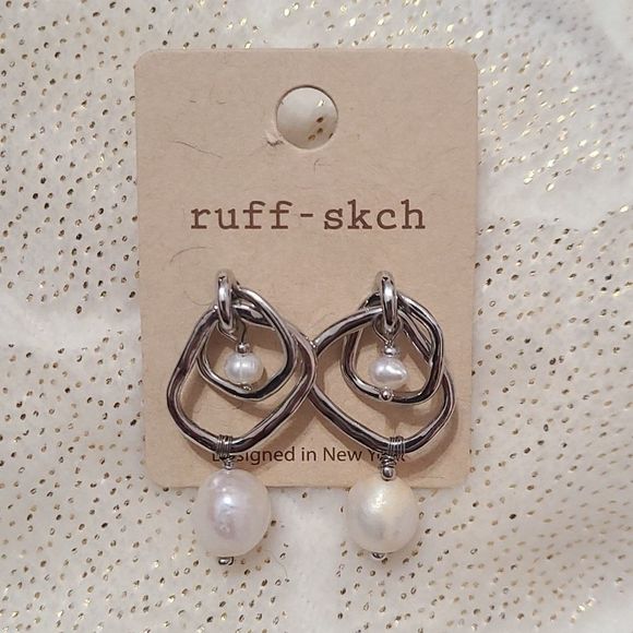 Double dangle and pearl earrings - Picture 1 of 4